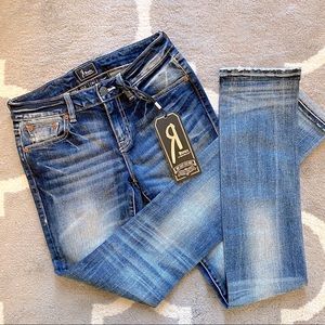 NWT Rock Revival Mid Rise Skinny Jeans - Size 25